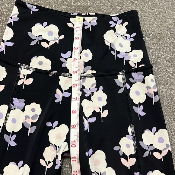 Beyond Yoga x Kate Spade Cinched Side Bow Legging Floral Garden Size Small - Picture 3 of 9